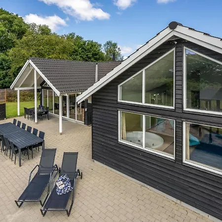 Beach Front Home In Sydals With Sauna * Horuphav