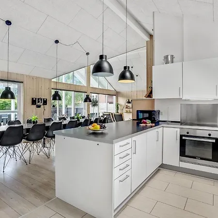 Semesterbostad 7 Bedroom Cozy In Sydals