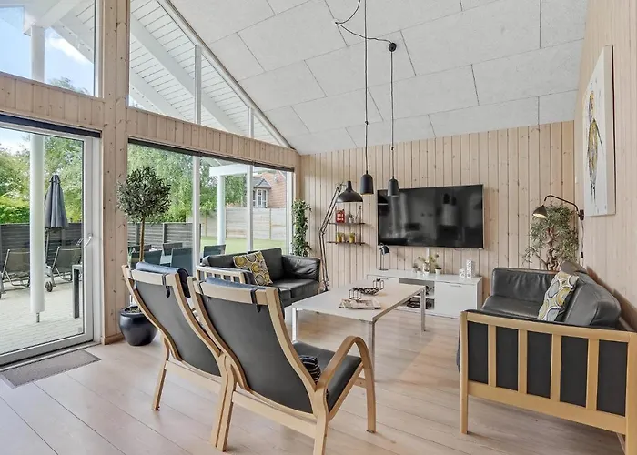 7 Bedroom Cozy In Sydals Sonderby (Sonderjylland)