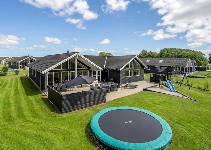 7 Bedroom Cozy In Sydals